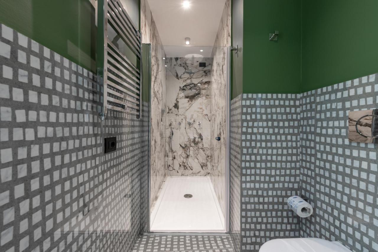 The Couper Spiga Hotel Milan Bagian luar foto